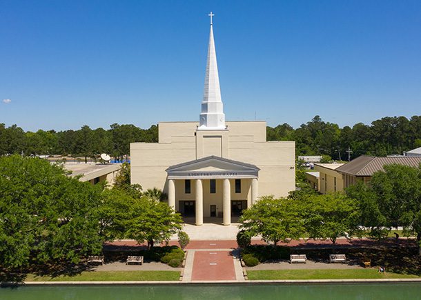 The exterior of the Lightsey Chapel Auditorium.